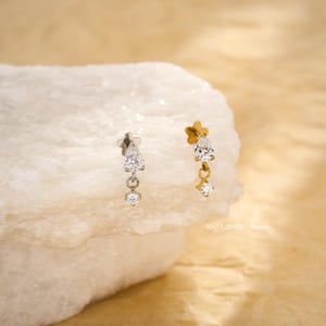 16G roestvrijstalen steker met hangende zirkonia, helixoorbel, kraakbeenpiercing, platte achterkant met inwendig schroefdraad