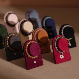 Suède armbandhouder display: messing standaard sieradenorganizer