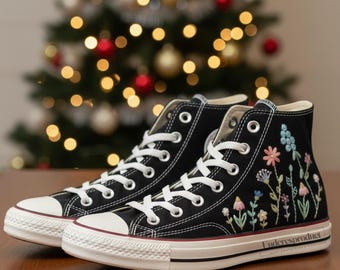 Converse Garden Vibes brodées à la main de fleurs sauvages, baskets montantes Chuck Taylor des années 1970