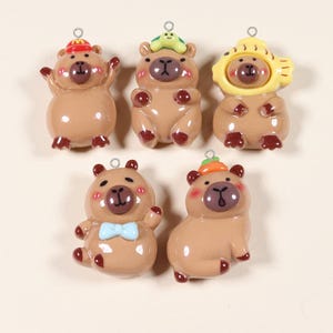 10 piezas de abalorios de resina de capibara de dibujos animados kawaii, pendientes de animales con parte trasera plana brillantes, llavero, colgante, joyería DIY
