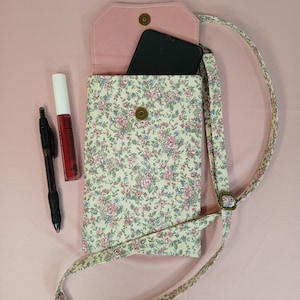 Crossbody Phone Bag, Floral Phone Purse, Adjustable Strap Crossbody Mobile Phone Bag, Phone Bag with zippered pocket, Cross body Fabric Bag