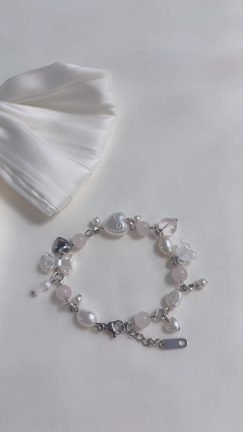Coquette pink bracelet with freshwater pearls | Heart charm bracelet | Beaded jewelry