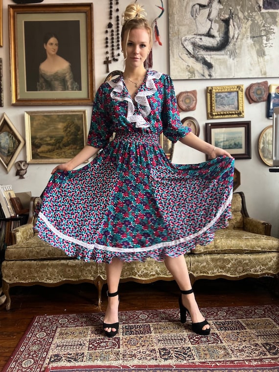 Vintage Lace Trim Collar Dress