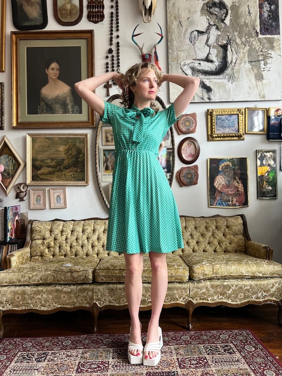 70s Vintage Green Secretary Grid Print Dress with… - image 10