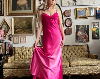 2000s Neon Pink Glamorous Evening Gown with Mermaid Train and Hombre Mix Size 4