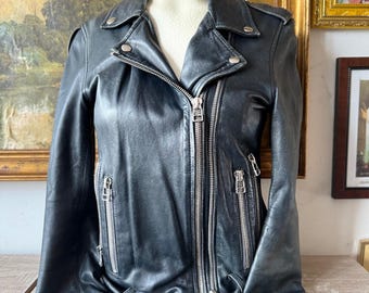 Vintage Goosecraft Leather Motorcycle Jacket Ladies Size Medium (Missing Buckle)