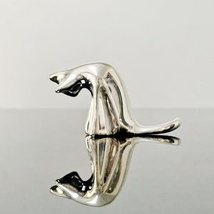 Silver-plated Cat Sculpture | Grooming Kitty Statue | Cat Lover | Pet loss Memorial Urn | Christmas gifts for her | Valentine&#39;s Day