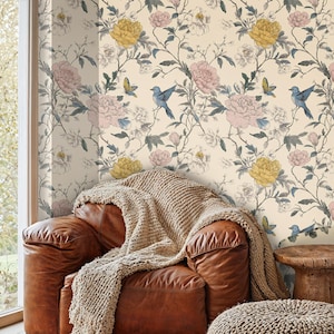 Vintage Floral Wallpaper: Birds, Peonies, Butterflies - Cream Boho Mural