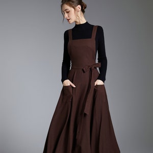 Pinafore de lino, vestido de pinafore de lino, vestido midi de lino marrón, vestido de pinafore de bengala en forma de mujer con bolsillos, vestido personalizado, XiaoLizi 3878#