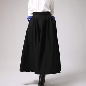 Long black online yarn skirt