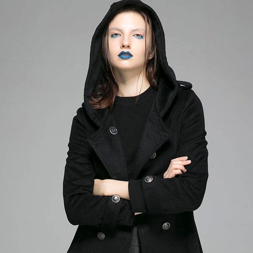 womens fitted coat with hood