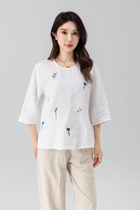 White linen top, Women top, Loose fit Linen blouse, Bohemian Linen top, Blouse with embroidery, Weekend Outfit, Custom top, Xiaolizi 6270