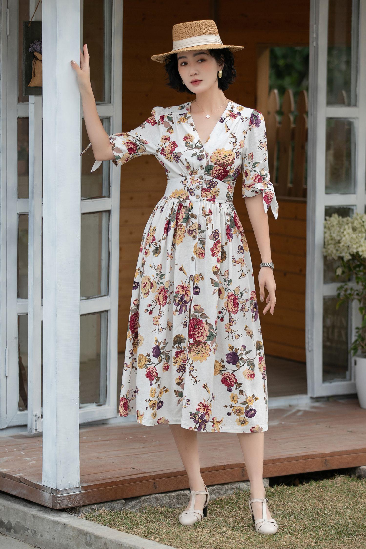 midi dress v neck Sail to Sable Blue & White Rose Printed Eyelet V-Neck Midi Dress WHITE/BLUE / M / SU25119