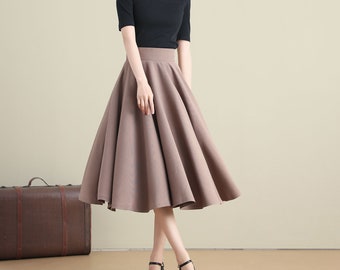 knee length pleated khaki skirt