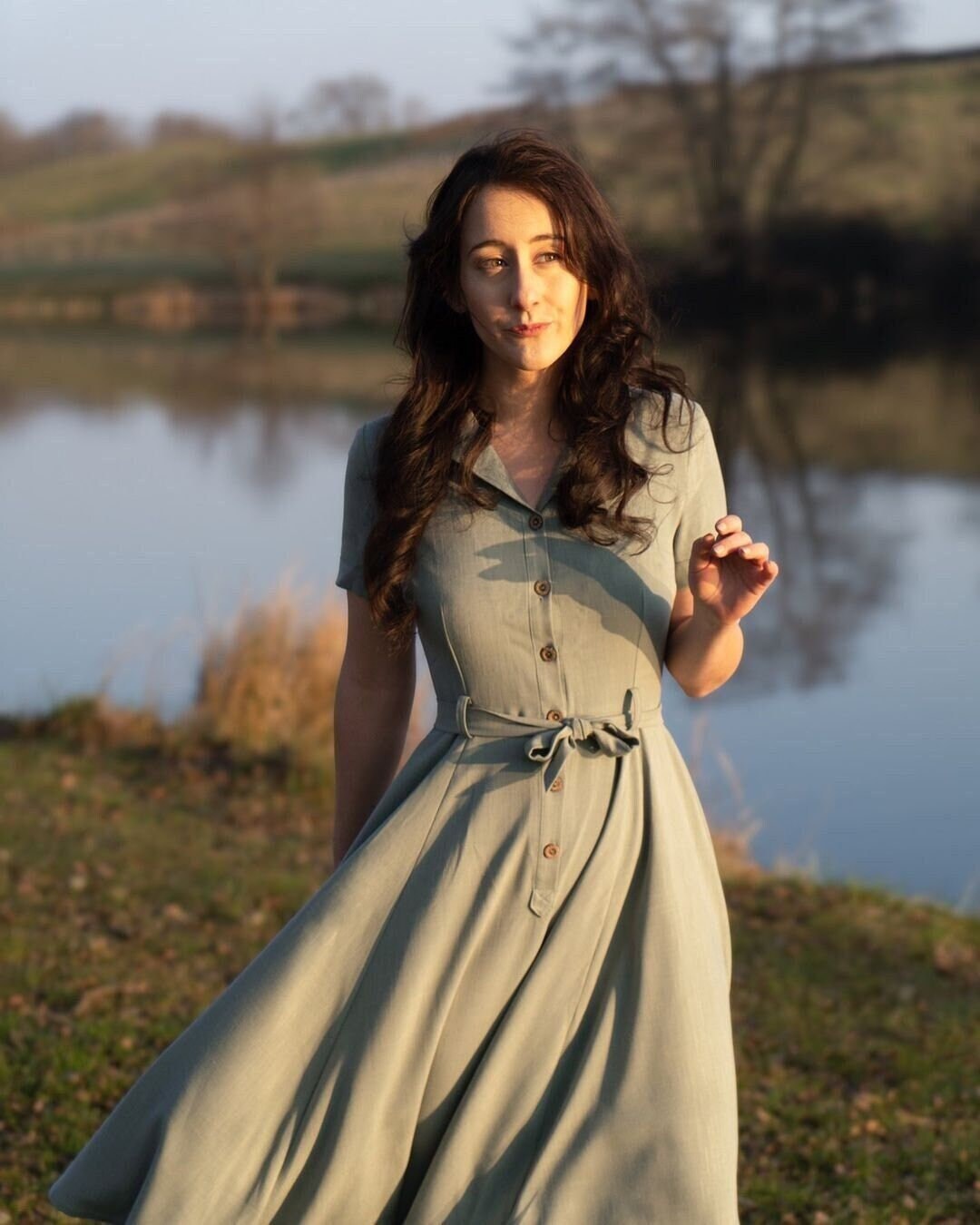フラメンコ　トップス　グリーン Green Midi Linen Shirtwaist Dress, Fit and Flare Swing Dress