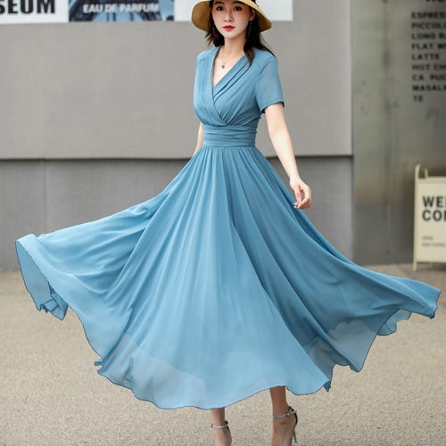 green emerald velvet dress Amazon.com: Ever-Pretty Empire Waist Formal Dress for Women V-Neck Chiffon  Mother of the Bride Dresses Wedding Guest Gown Burgundy US4 : Clothing,  Shoes & Jewelry main image 1