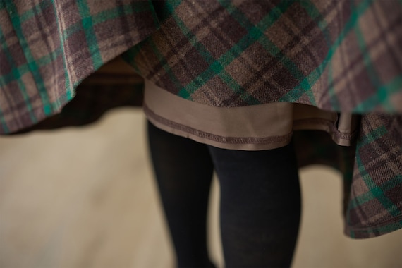 Midi Swing Circle Wool Plaid Skirt 4623 Midi Swing Circle Wool Plaid Skirt 4623