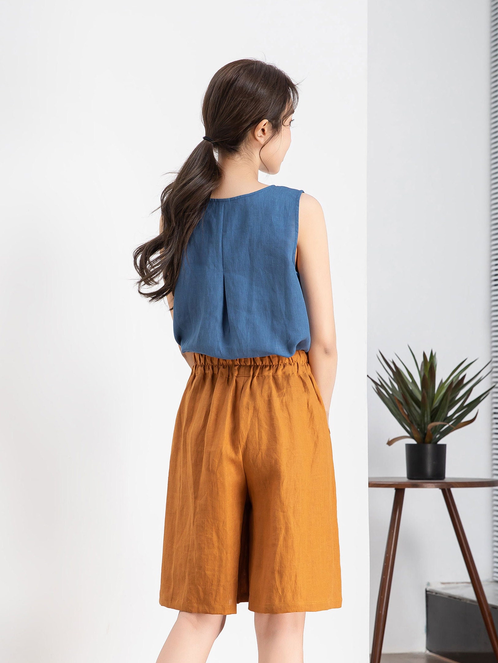 Abito da weekend, canotta in lino blu, top estivo in lino da donna