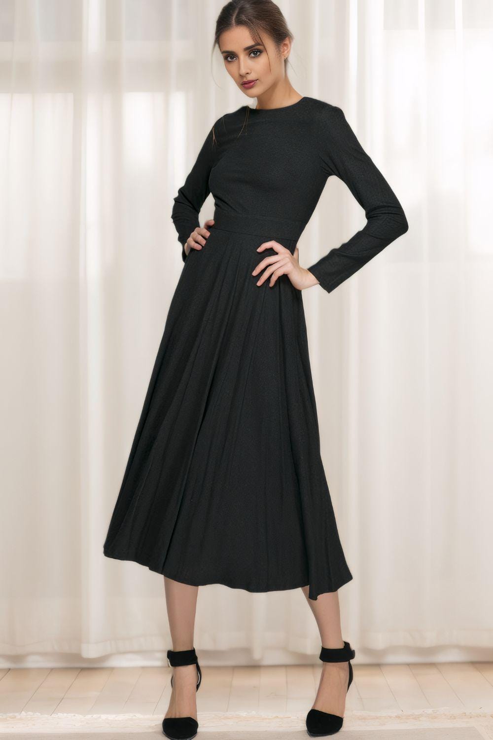 black mini party dress Jennifer Color:As Picture:Ivory/Silver Grey LowStock:42710237544499 A 90s- early 2000s
