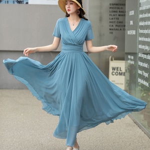 cut-out dress side cut out mini Size:M / 6 From Subtle to Bold: Back-In-Stock-Spring