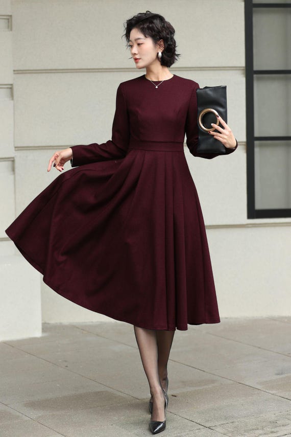 green emerald velvet dress Burgundy Scoop Neck A-Line Midi Dress