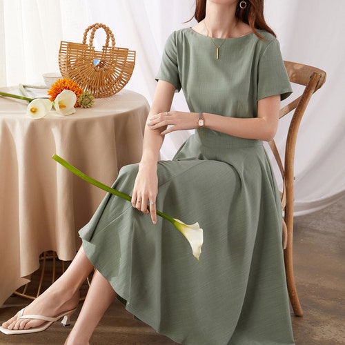 white christmas dresses Peony Rice Style: LILY Boat Neck Sheath Dress main image 1