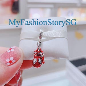 マーベル スーパーヒーロー ハンギング スパイダーマン チャーム フィット ブレスレット ネックレス ペンダント シルバー レディース ファッション ジュエリー DIY アクセサリー 記念日 ギフト