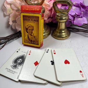 Cartas de baralho com propaganda de cigarro Will's Gold Flake da década de 1940, de John Waddingtons