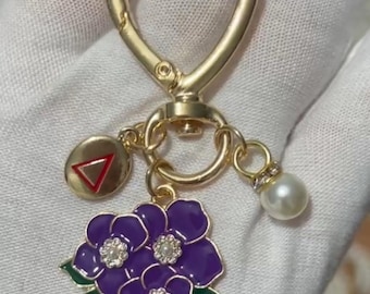 Violets and Pearls Purse Clip