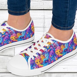 Women&#39;s Low Top Sneakers, Trippy Kawaii Animals, Casual Lace-Up Shoes for Walking, Breathable Canvas Shoes, Fun, Cute, Comfortable, Unique