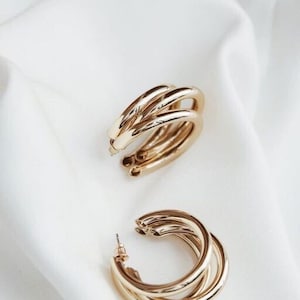 Chunky triple gold hoops earrings gold medium sized multi gold hoop earrings tube hoops blogger trend c shaped hoops 18k gold image 1