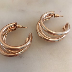 Chunky triple gold hoops earrings gold medium sized multi gold hoop earrings tube hoops blogger trend c shaped hoops 18k gold image 6