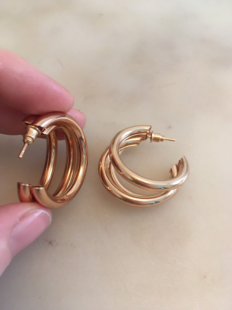 Chunky triple gold hoops earrings gold medium sized multi gold hoop earrings tube hoops blogger trend c shaped hoops 18k gold image 4