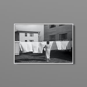 Wydruk na płótnie Laundry Day, czarno-biała sztuka vintage, dekoracja ścienna na sznurku do bielizny, drukowana sztuka prania, wystrój domu w stylu retro