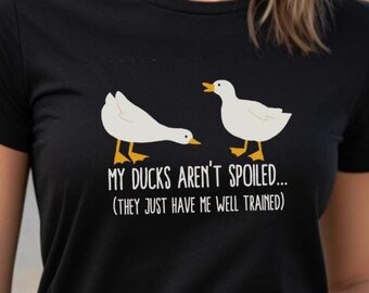Koszulka Spoiled Ducks: prezent dla miłośnika kaczek, koszulka dla mamy kaczki