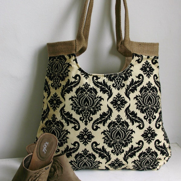 Burlap tote bag with Damask fabric