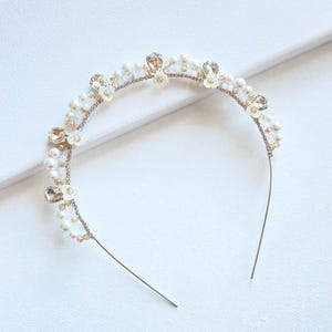 Handgefertigtes Perlen-& Kristallbrautstirnband | Schlichtes Hochzeit Haarband für Braut | Eleganter Perlen Haarschmuck