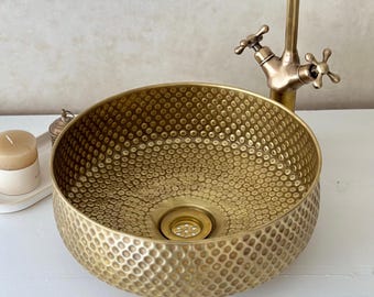 Handmade Hammered Brass Sink – Vintage Bathroom Vessel with Antique Finish