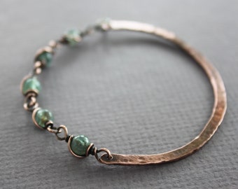 Copper half bangle bracelet with apatite stone - Cuff bracelet - Copper bracelet - Healing bracelet - Beaded bracelet, BR028