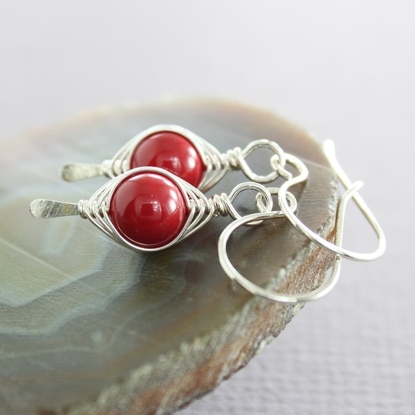Red Swarovski sterling silver earrings - Red coral color earrings - Dainty earrings - Dangle earrings - Minimalist earrings - ER098