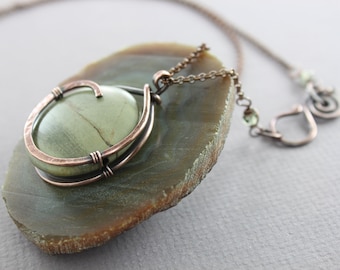 Coin shape jasper with copper necklace, Green silver leaf jasper pendant, Gemstone necklace, Circle necklace, Metal necklace - NK097