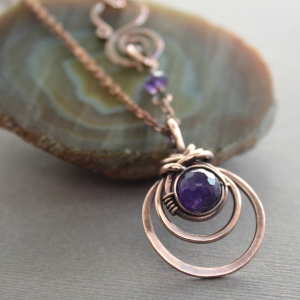 Woven necklace with amethyst stone, Round pendant, Gemstone necklace, Copper necklace, Graduated circles necklace, Unique necklace - NK009