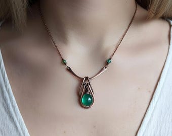 Copper Horseshoe Necklace: Green Onyx Gemstone, Rustic Jewelry