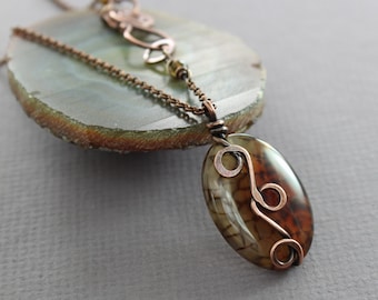 Rustic copper pendant with oval cracked brown and honey agate stone, Gemstone necklace, Oval pendant, Agate necklace, Oval pendant - NK129