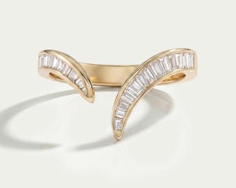 Tappered Baguette Cut V Shape Curved Band, 14K Yellow Gold Lab Grown Diamond Proposal Band, Conflict Free Diamond Wedding Band Gift For Her