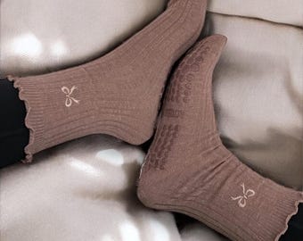 Brown Pilates Socks: Embroidered Bow, Non-Slip Grip