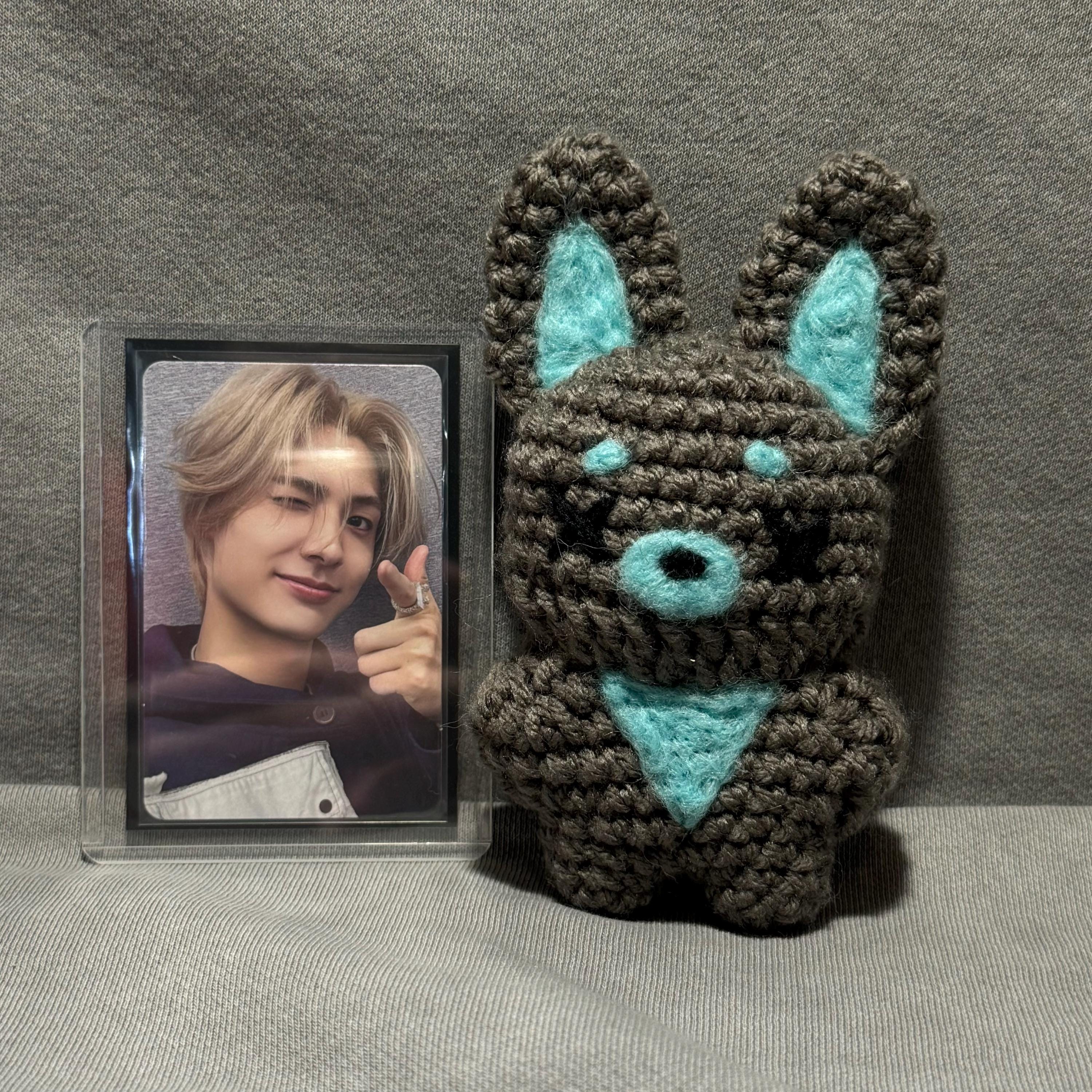 XdinaryHeroes Overload ピンバッジ XdinaryHeroes Overload ピンバッジ Xdinary Heroes SIGNATURE BADGE