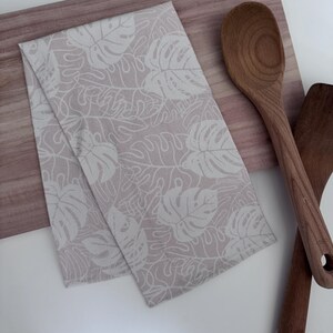 100% Cotton Flour Sack // Kitchen // Dish Towel // Tea Towels // Hawaiian // Monstera