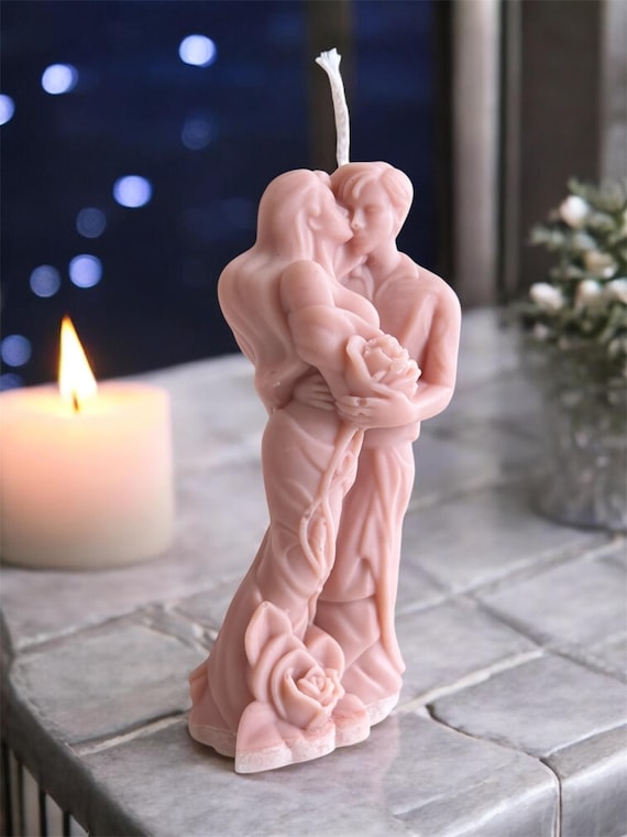 Romantic Figure Candle – Lovers Design, Soy Wax, Elegant Decor, Gift for Special Occasions, Weddings, Engagements, Valentine’s Day