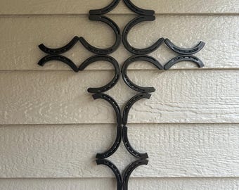 Kors, Hästsko, Anpassad metallkonst, Metallkonst, Utomhusdekor, inomhusdekor, hästskokors